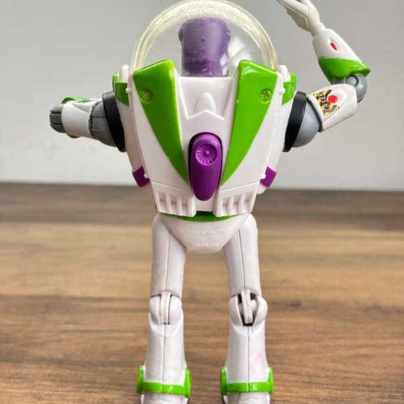 DISNEY Pixar Toy Story BUZZ LIGHTYEAR 5.5" Chopping Action Figure Jointed Topper - Picture 5 of 12